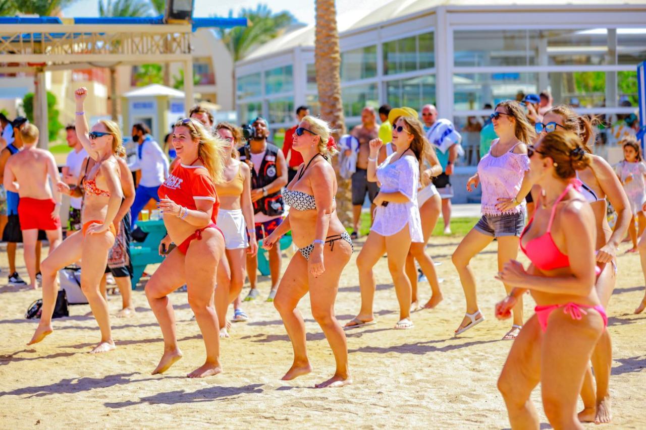Titanic Palace Families And Couples Only Χουργκάντα Εξωτερικό φωτογραφία Zumba in Hurghada, Egypt