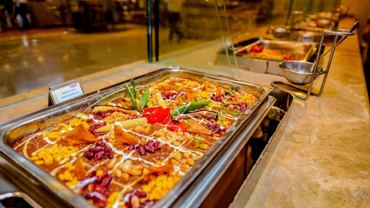 Titanic Palace Families And Couples Only Χουργκάντα Εξωτερικό φωτογραφία A chafing dish