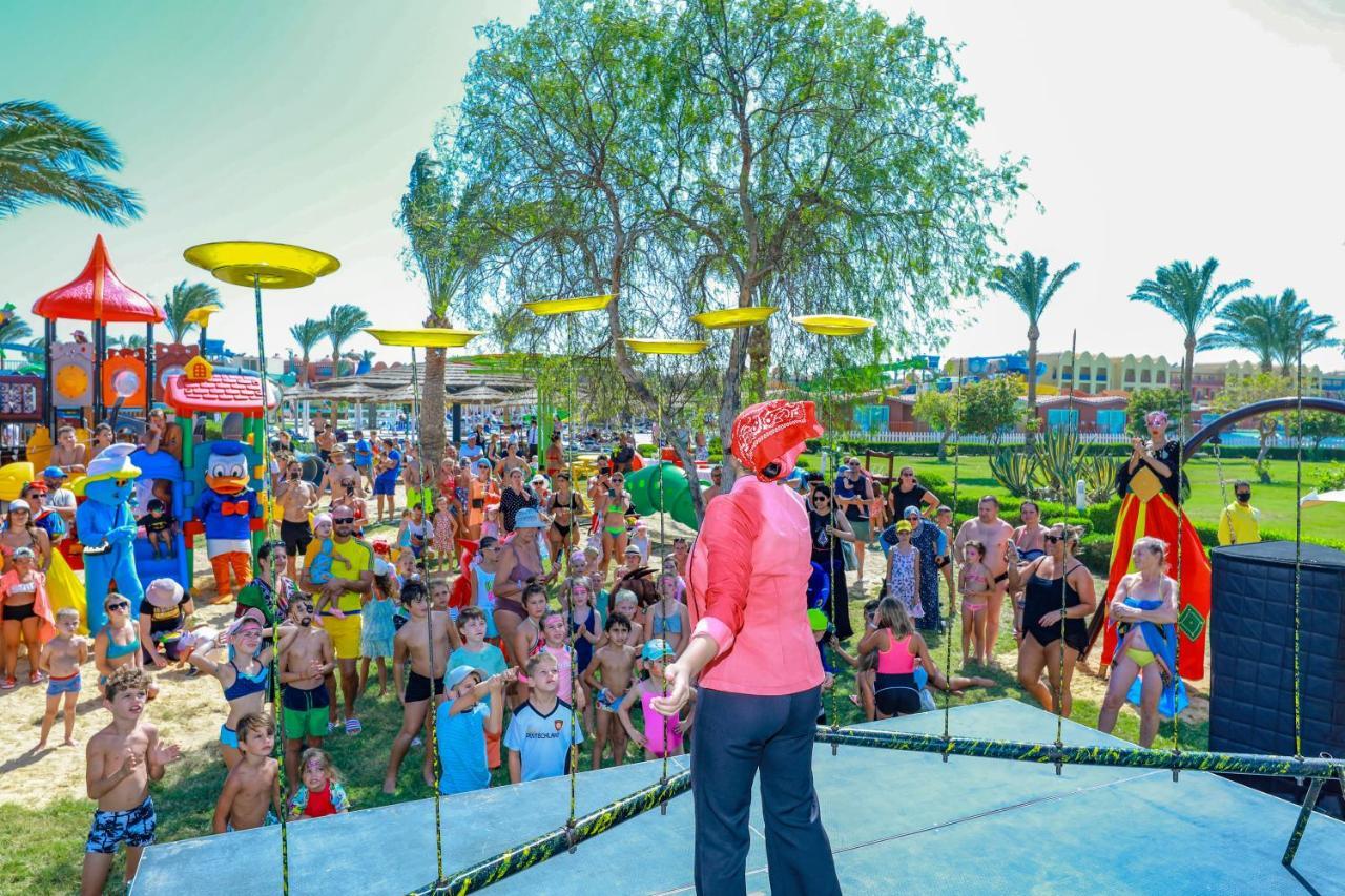 Titanic Palace Families And Couples Only Χουργκάντα Εξωτερικό φωτογραφία Opening ceremony of Legoland Egypt