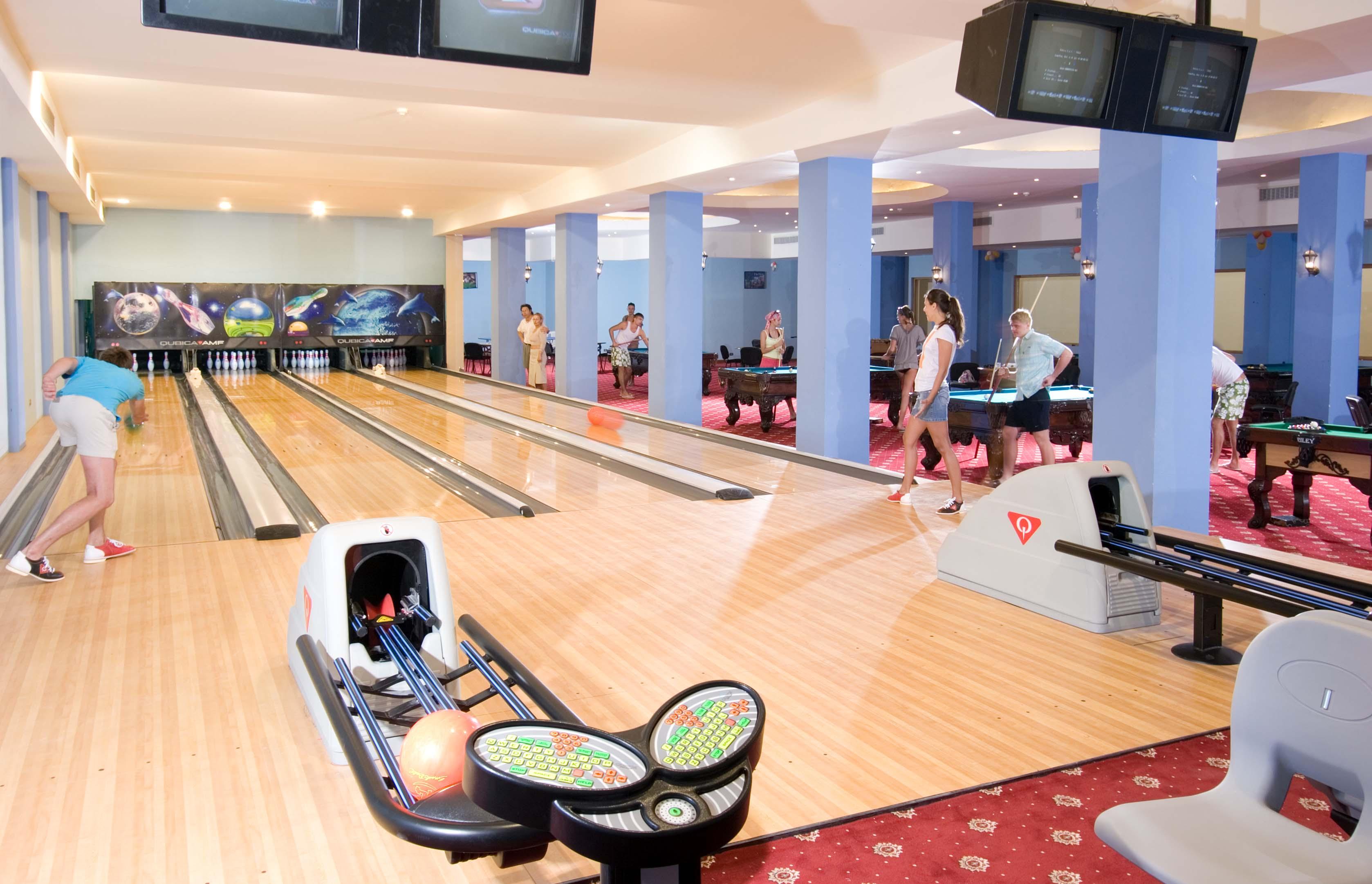 Titanic Palace Families And Couples Only Χουργκάντα Εξωτερικό φωτογραφία Bowling at the hotel